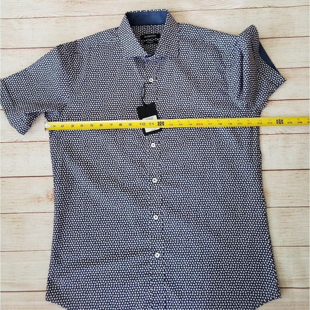 Bugatchi Short Sleeve Button Front Shirt Men's Size Medium Navy Blue Red White - Picture 6 of 15